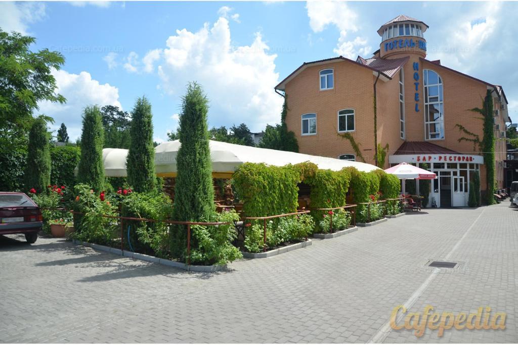 Pan Hotel Sumy Exterior foto